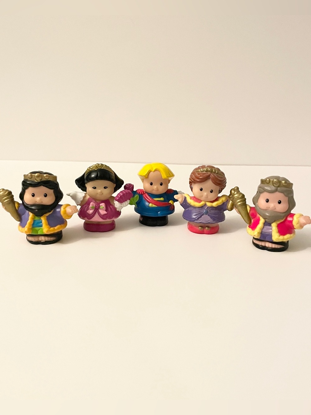 Fisher Price Little People Royal Kingdom Castle Figures Lot King Queen Prince
